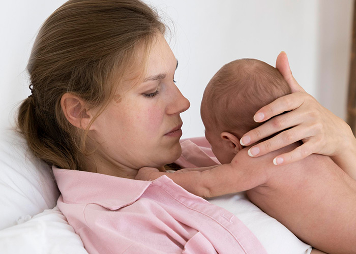 Como aliviar cólicas em recém-nascidos